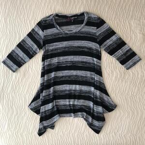 ✨SOLD✨ Peck&Peck black and gray striped 3/4 sleeve blouse top